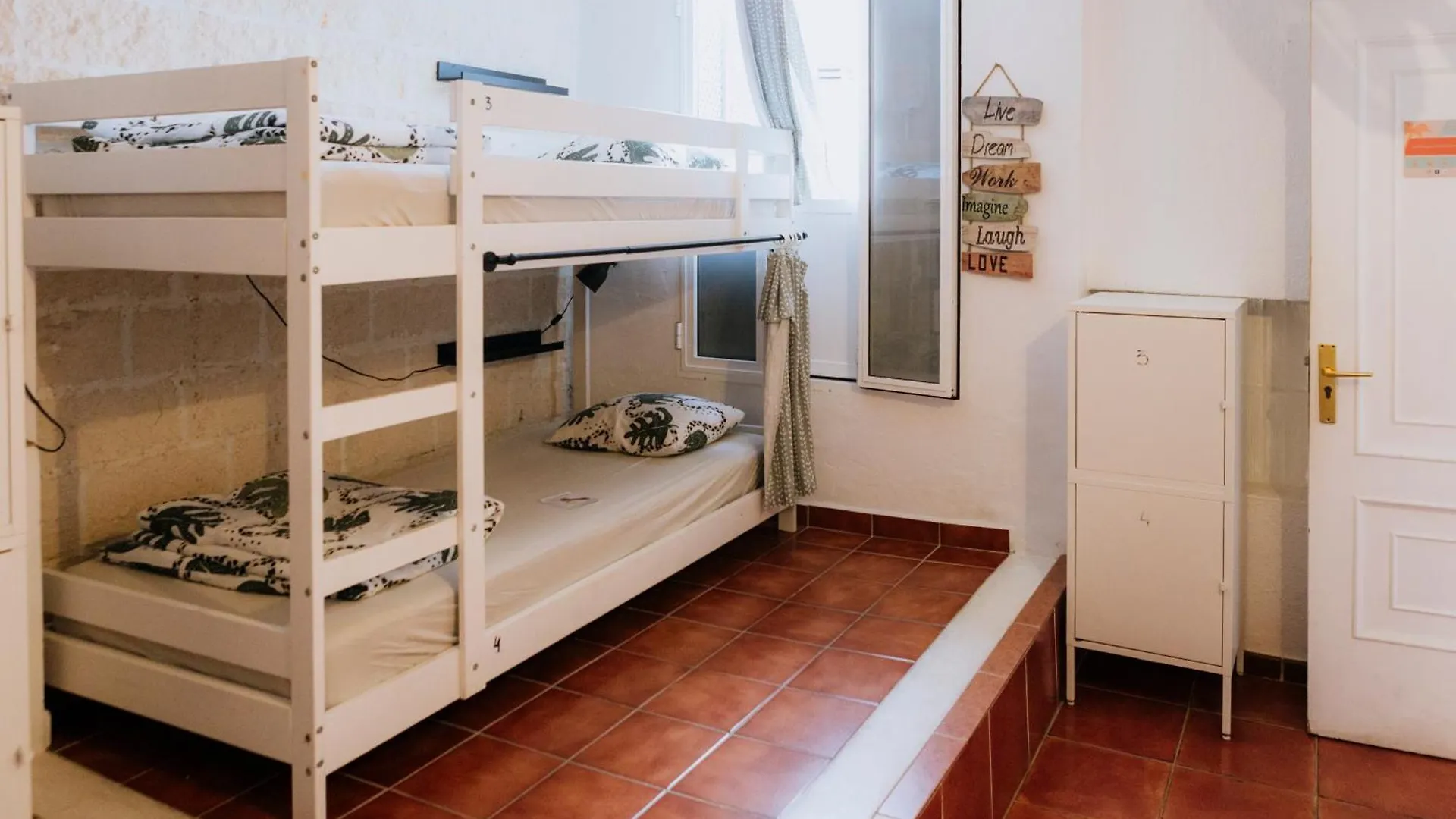 Endless Summer Hostel (Adults Only) Costa Adeje  0*, Costa Adeje (Tenerife)