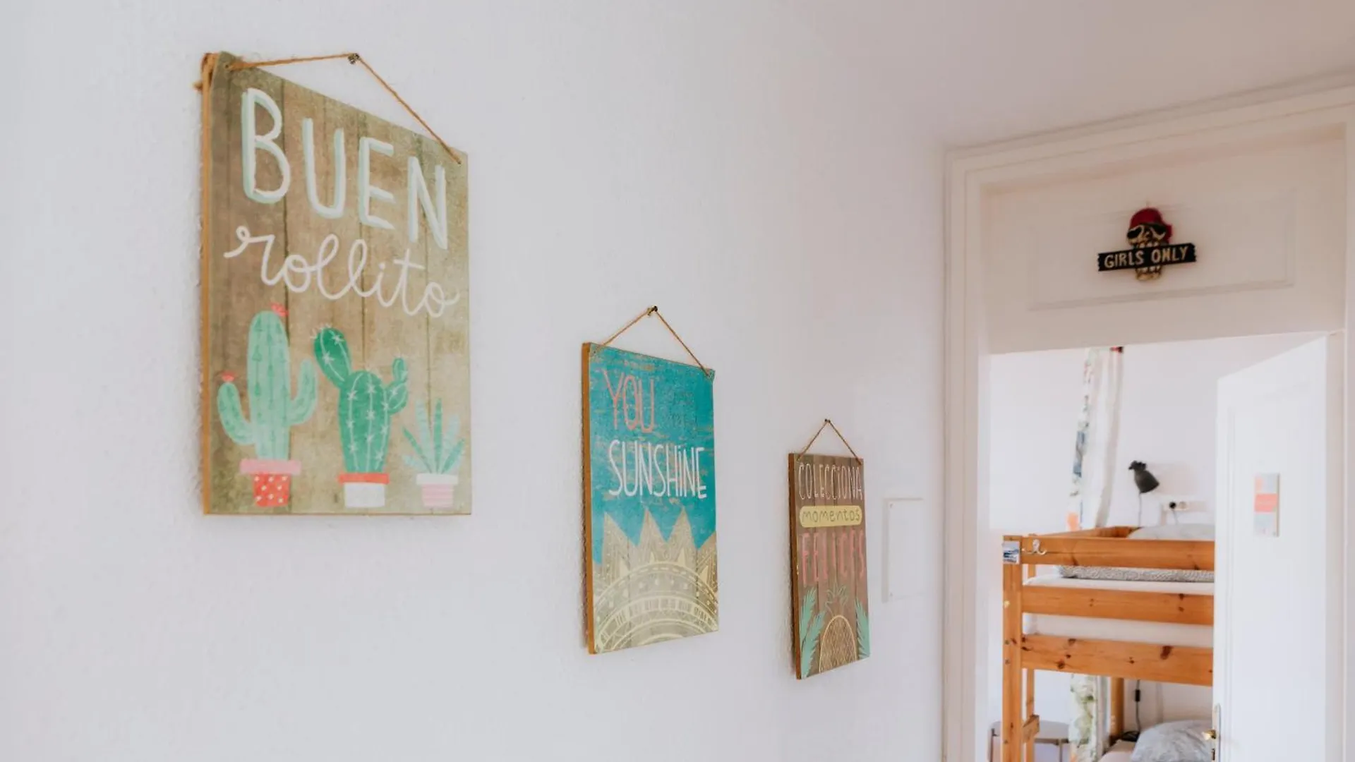 Endless Summer Hostel Costa Adeje  Costa Adeje (Tenerife)