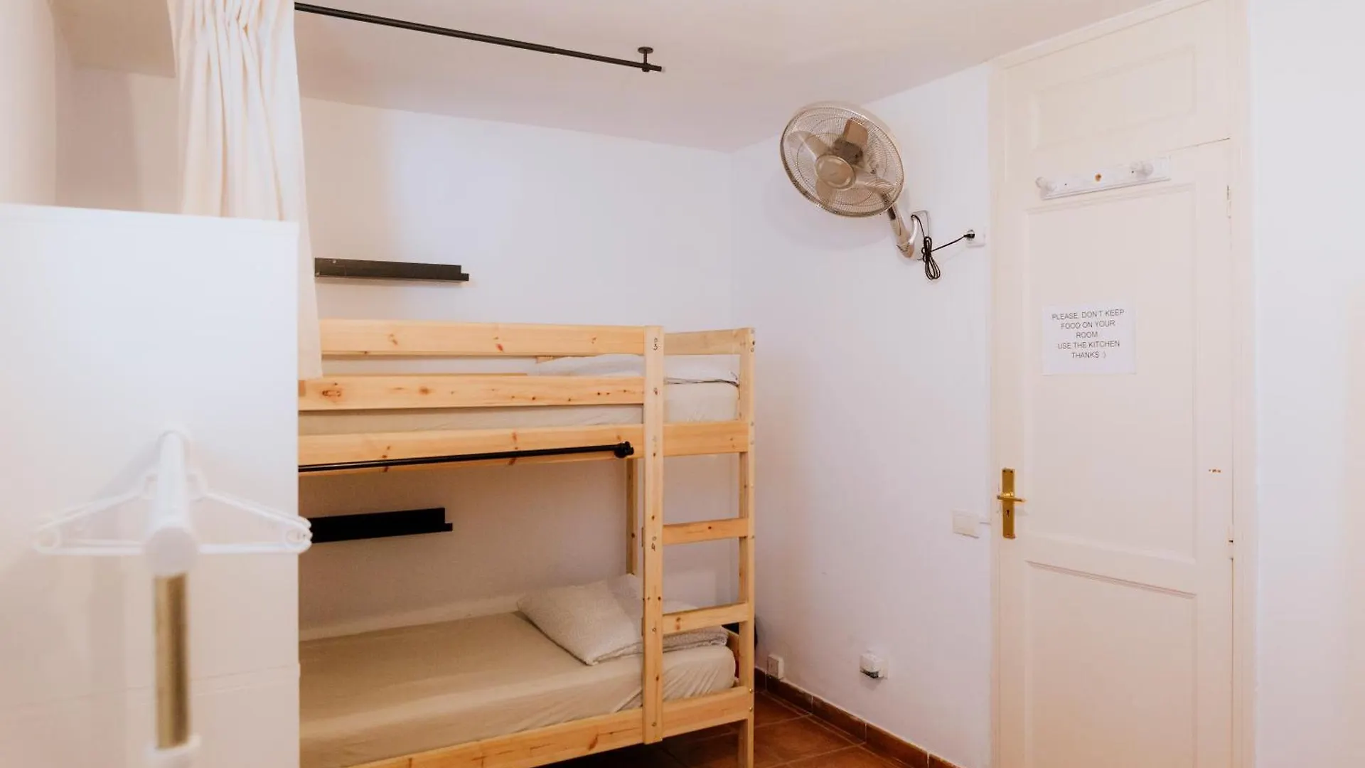 Endless Summer Hostel Costa Adeje