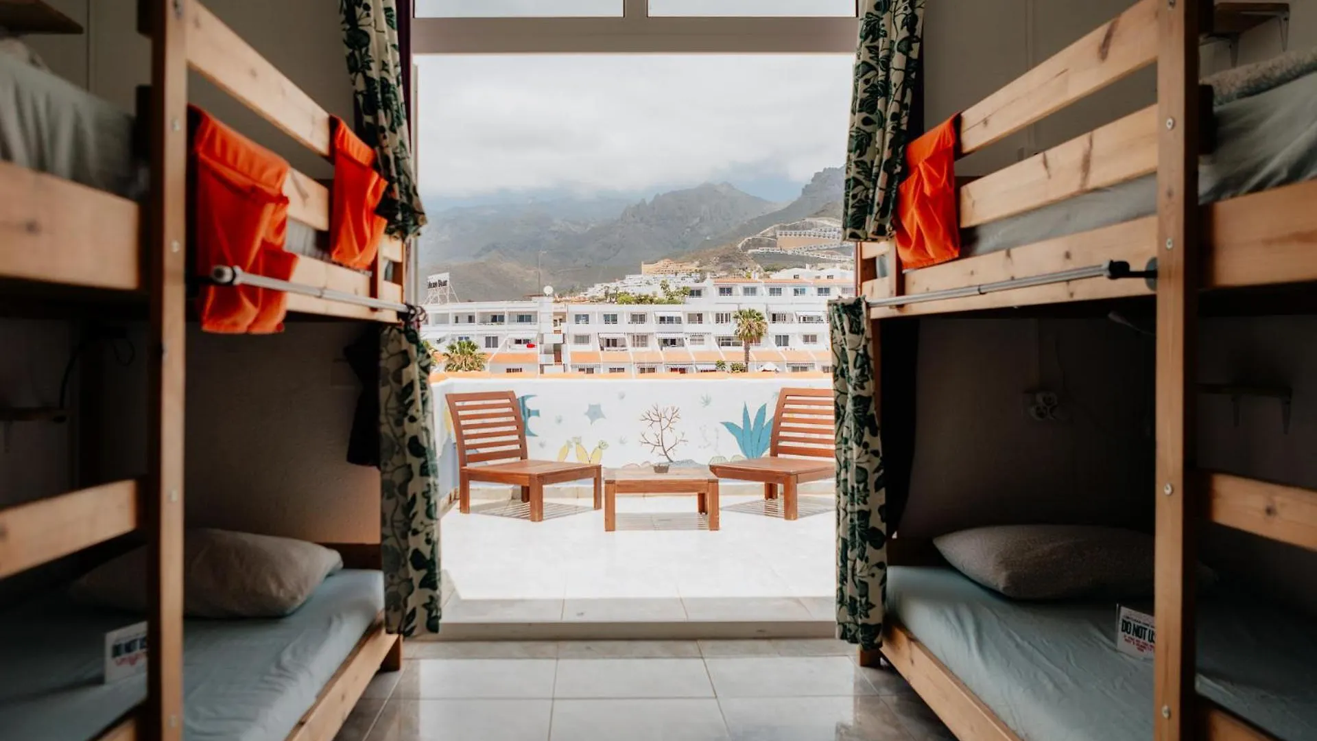 Endless Summer Hostel Costa Adeje